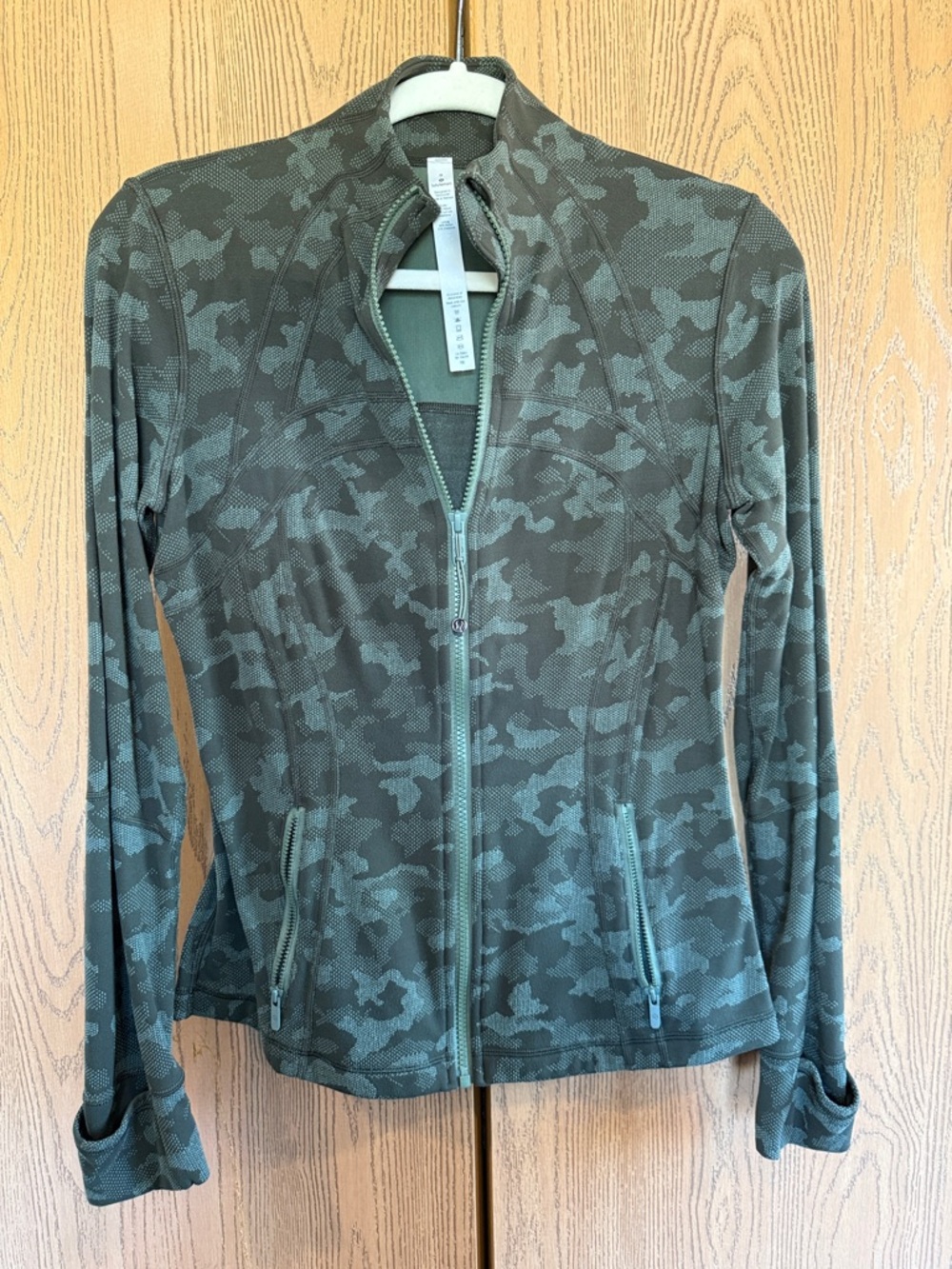 Lulu camo green define jacket